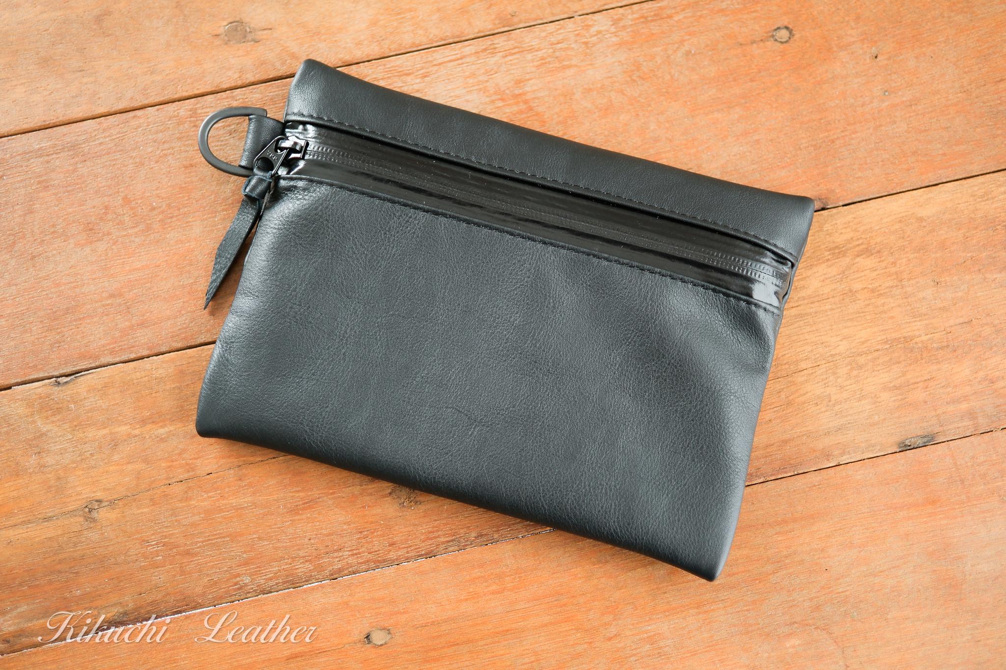 一点もの《WATERPROOF LEATHER》Zip Pouch Black Regular1枚目の画像