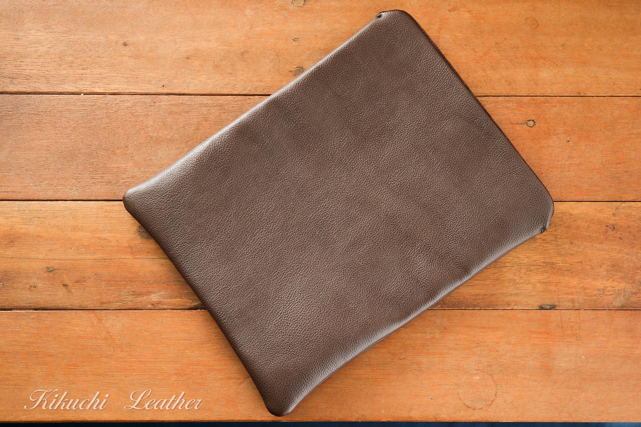 一点もの《LIONA》13インチノートPC用スリーブケース　ダークブラウン