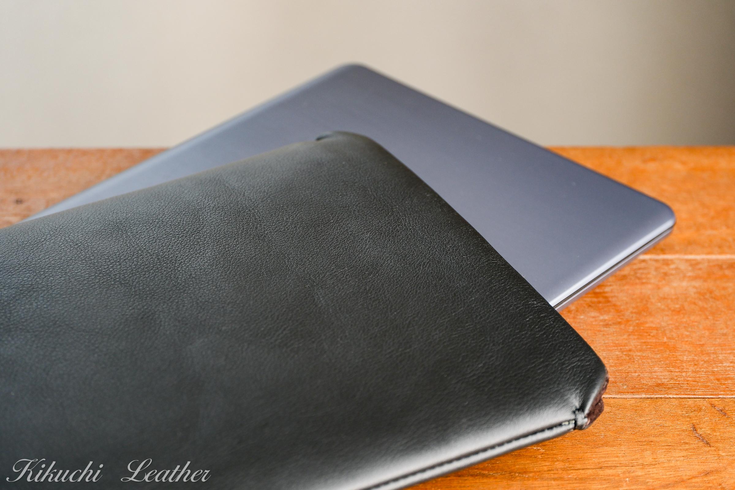 《WATERPROOF LEATHER》13インチ ノートPC用スリーブケース　ブラック